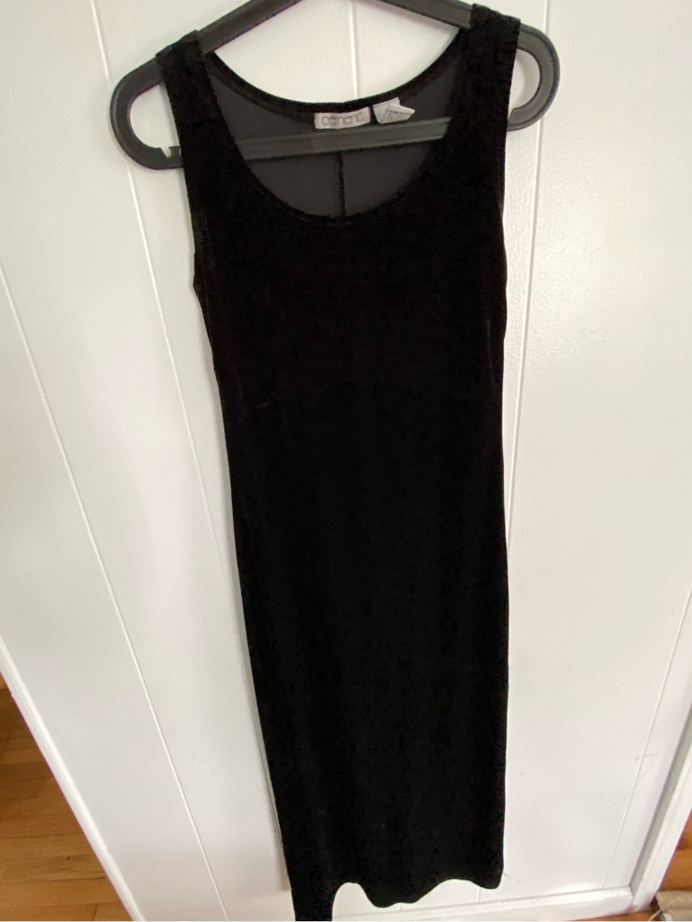 Sleeveless Black Velvet Dress